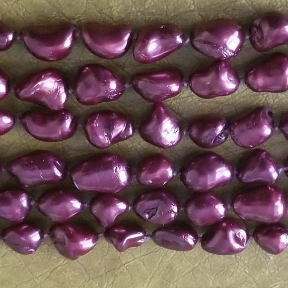 RUNWAY STATEMENT JOSE & MARIA BARRERA PURPLE BAROQUE PEARL MULTI STRAND NECKLACE - Picture 9 of 10